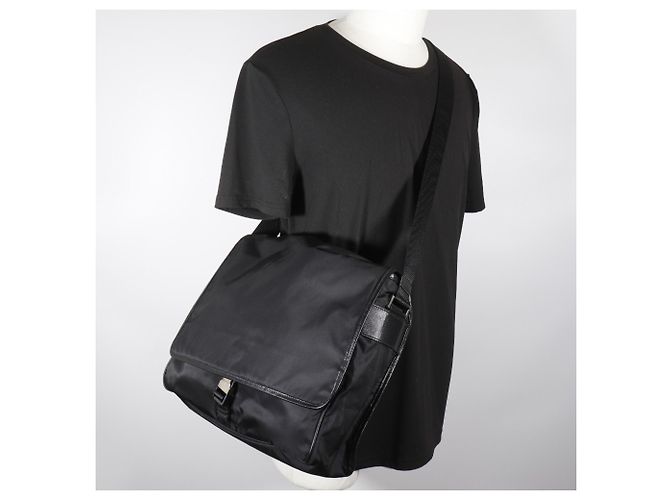 Borsa a tracolla in nylon Prada V158 nero - vista 17