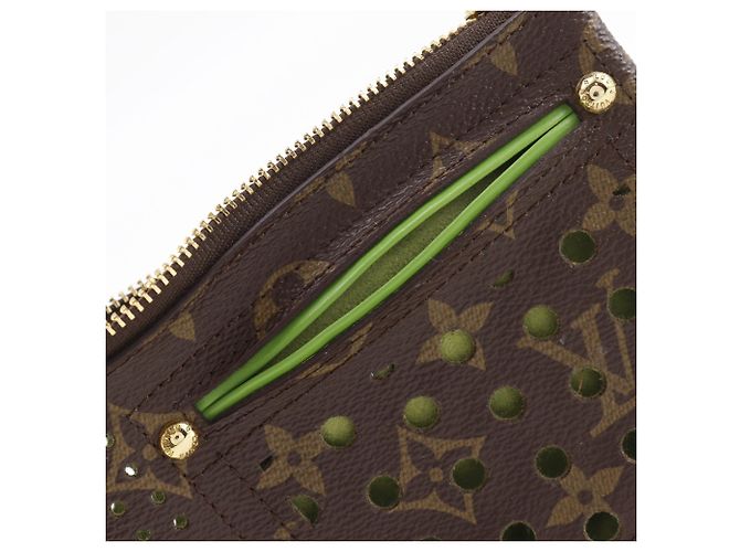 Pochette Louis Vuitton Pochette Plat Marrone Verde chiaro Monogramma - vista 9