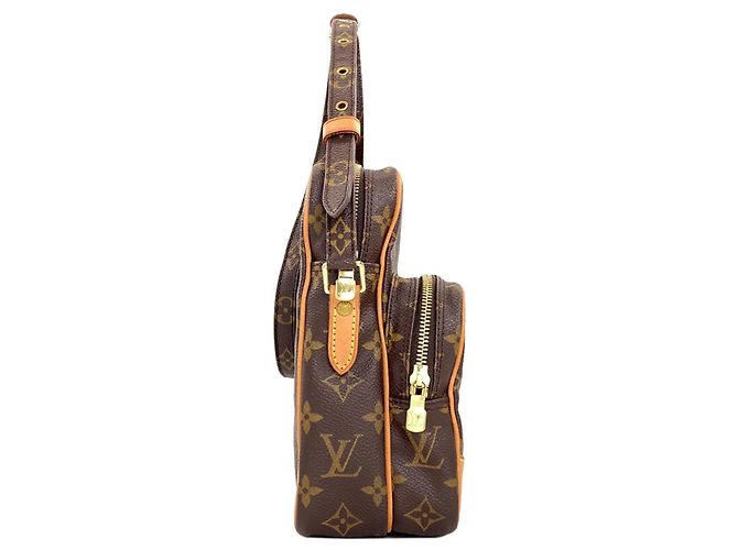 Bolsa de Ombro Louis Vuitton Monogram Monograma - vista 3