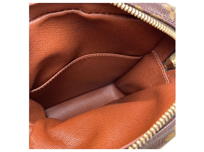 Bolsa de Ombro Louis Vuitton Monogram Monograma - vista 5