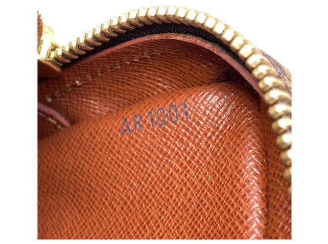 Bolsa de Ombro Louis Vuitton Monogram Monograma - vista 7