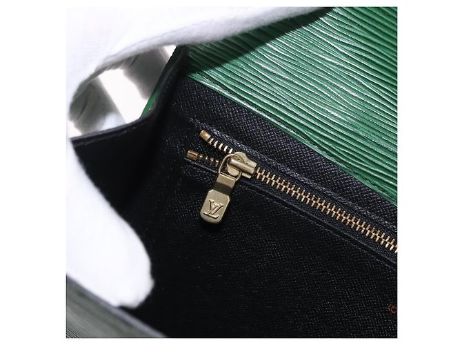 Clutch LOUIS VUITTON Epi Art Deco Green M52634 LV Auth 191535 Verde - vista 10