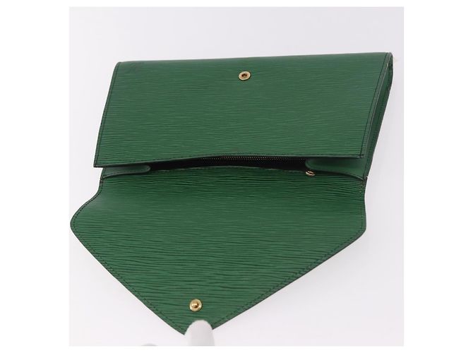 Clutch LOUIS VUITTON Epi Art Deco Green M52634 LV Auth 191535 Verde - vista 17