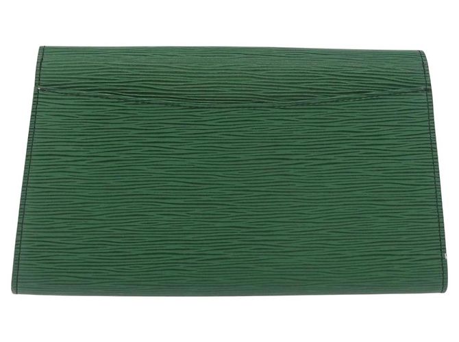 Clutch LOUIS VUITTON Epi Art Deco Green M52634 LV Auth 191535 Verde - vista 2