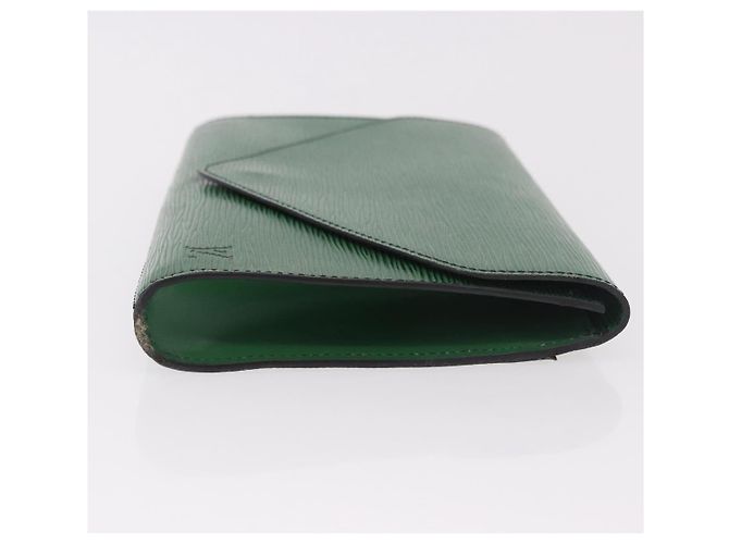 Clutch LOUIS VUITTON Epi Art Deco Green M52634 LV Auth 191535 Verde - vista 3