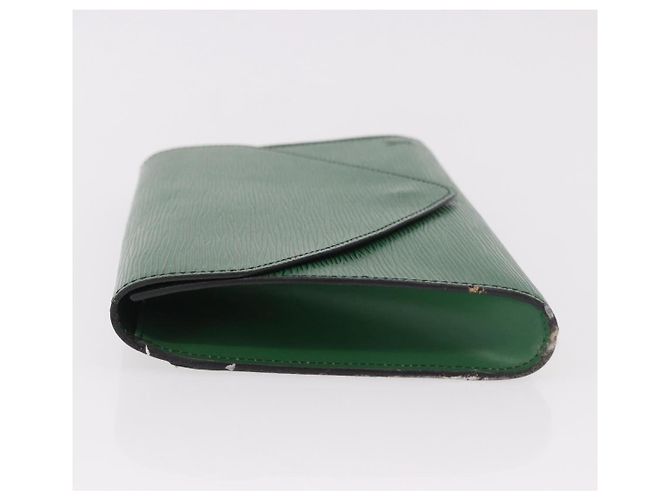 Clutch LOUIS VUITTON Epi Art Deco Green M52634 LV Auth 191535 Verde - vista 5