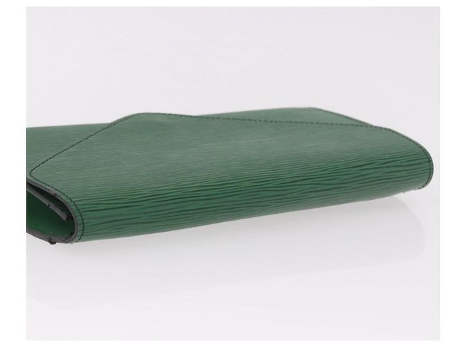 Clutch LOUIS VUITTON Epi Art Deco Green M52634 LV Auth 191535 Verde - vista 6