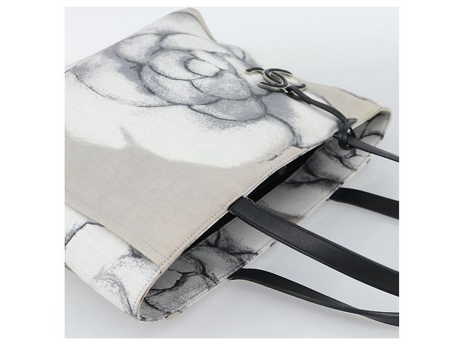 CHANEL Camelia Tote Bag Canvas Weiß Silber CC Auth 190607V - Ansicht 6