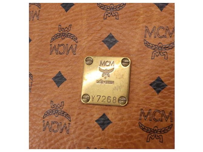 Sacca a cordino MCM Vicetos Logogram PVC Leather Brown Gold Auth 186663 Marrone D'oro - vista 12