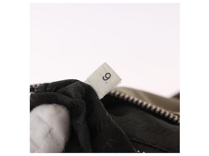 Borsa a Spalla PRADA Nylon Verde Argento Auth 189427 - vista 11