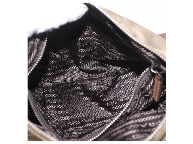Borsa a Spalla PRADA Nylon Verde Argento Auth 189427 - vista 23