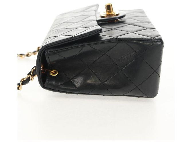 CHANEL Matelasse Chain Shoulder Bag Lamb Skin Black Gold CC Auth 146079SAV Nero D'oro - vista 4