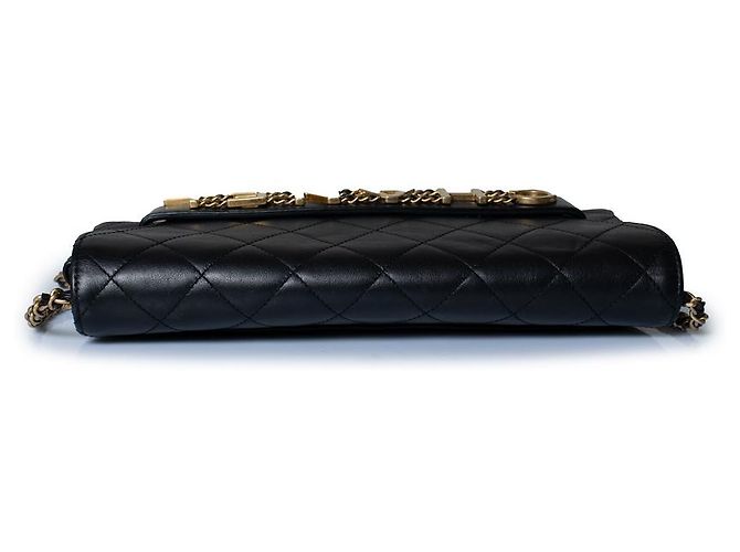 Chanel, Clutch con patta e logo a catena Nero D'oro - vista 4