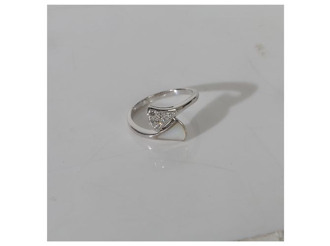 Bulgari BVLGARI Diva's Dream Ring aus Weißgold, Perlmutt und Diamanten - Ansicht 5