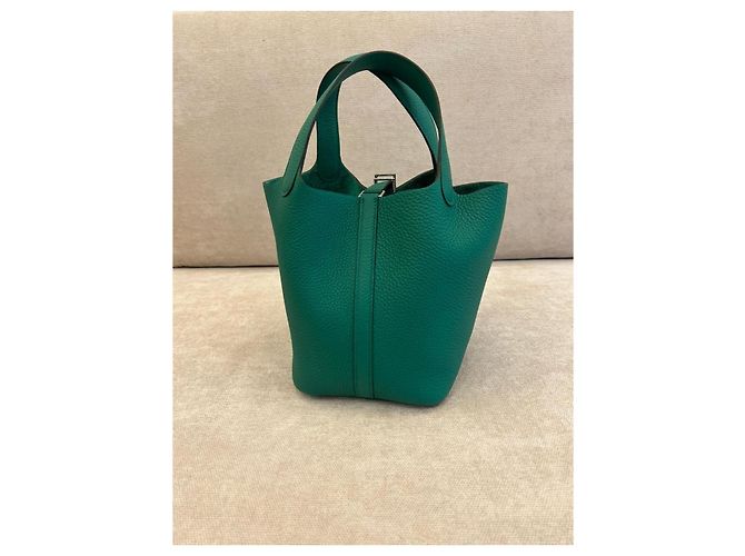 Hermès Picotin Lock 18 en cuir Taurillon Clémence Vert Vertigo - vue 3