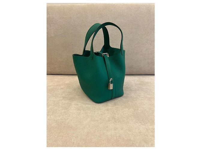 Hermès Picotin Lock 18 en cuir Taurillon Clémence Vert Vertigo - vue 4