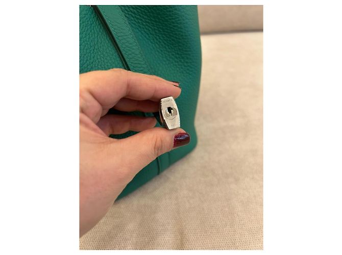 Hermès Picotin Lock 18 en cuir Taurillon Clémence Vert Vertigo - vue 8