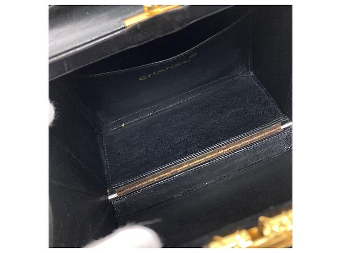 Borsa a tracolla Chanel Matelassé con finiture dorate Nero - vista 5