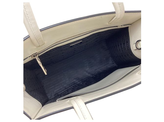 Borsa 2-way Prada con triangolo in rilievo Bianco - vista 5