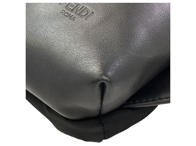 Fendi Nylon 2-Way Rucksack Schwarz - Ansicht 17