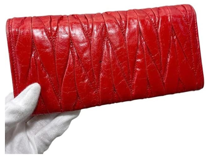 Cartera larga de cuero rojo Matelasse Miu Miu Roja - vista 11