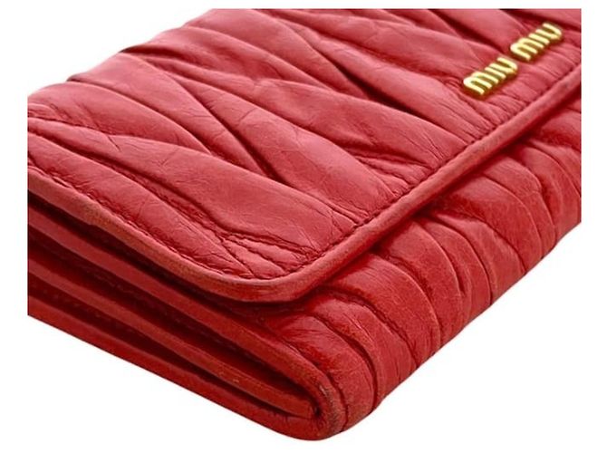 Cartera larga de cuero rojo Matelasse Miu Miu Roja - vista 6