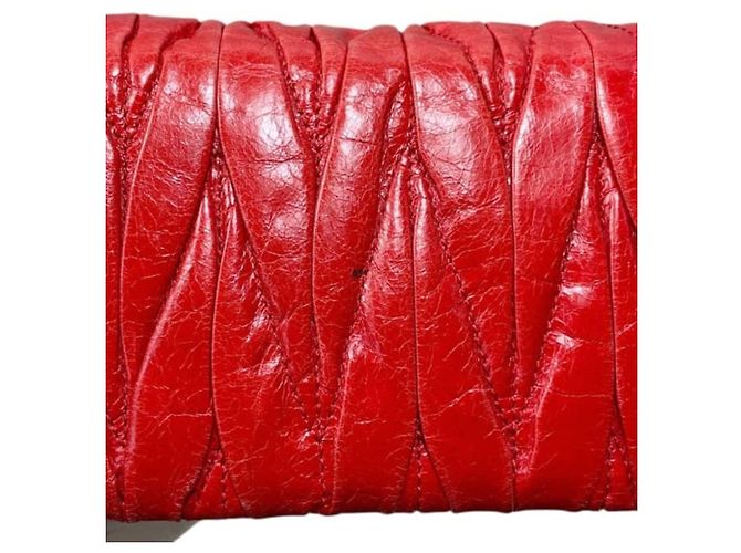 Cartera larga de cuero rojo Matelasse Miu Miu Roja - vista 9