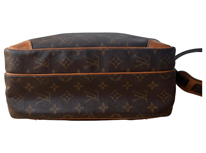 Bolso de mano Louis Vuitton Nile - vista 6