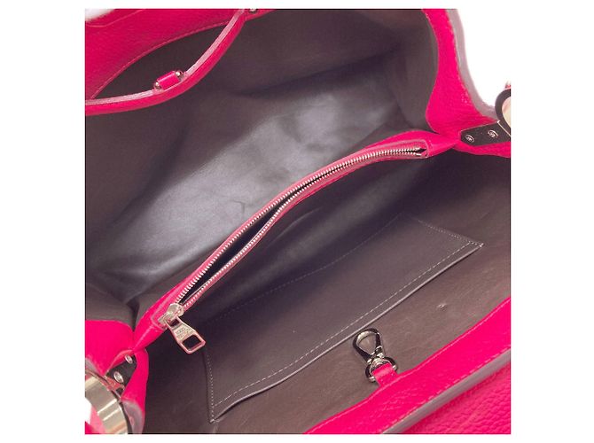 Borsa Louis Vuitton Capucines MM Rosa - vista 5
