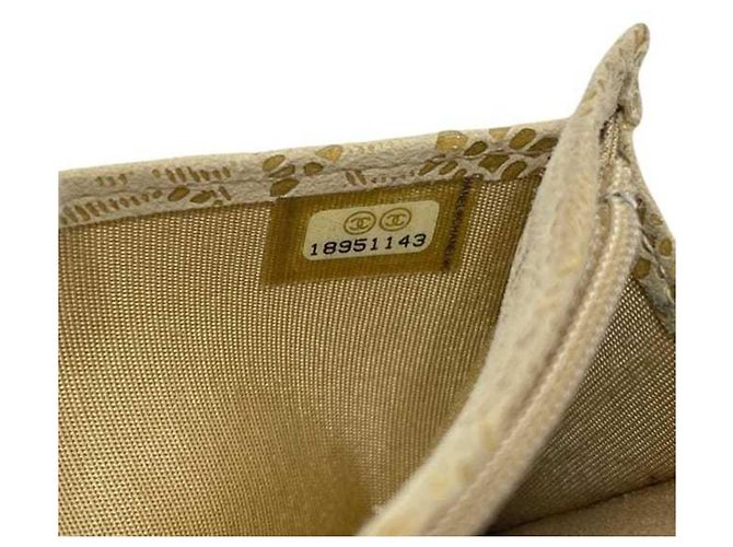Chanel Bi-fold Long Wallet in Beige - Ansicht 5