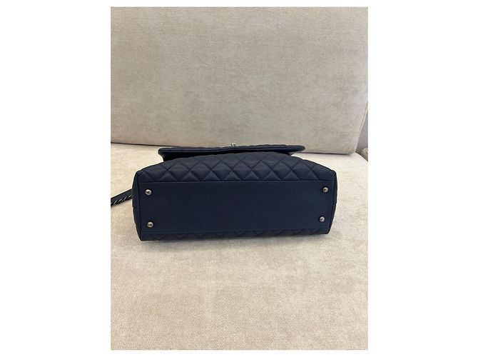 Coco Handle Borsa Chanel Classic Flap in pelle caviar blu navy Blu scuro - vista 5