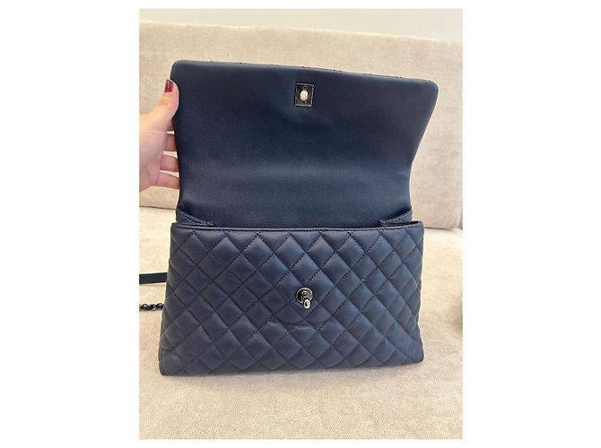 Coco Handle Borsa Chanel Classic Flap in pelle caviar blu navy Blu scuro - vista 9