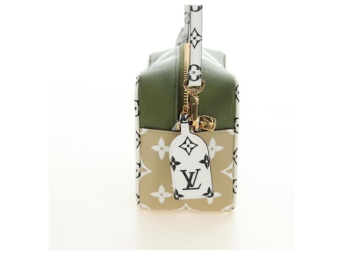Louis Vuitton Beach Limited Edition Colored Monogram Giant Verde - vista 4
