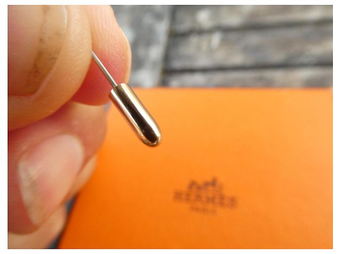 Spilla Hermès in acciaio placcato oro con una scatola D'oro - vista 5