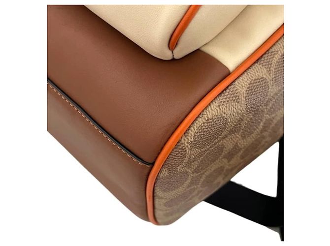 Coach Signature Lederrucksack Weiß Beige - Ansicht 10