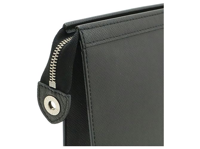 Pochette Voyage MM Taiga Louis Vuitton Clutch Bag Nero - vista 8