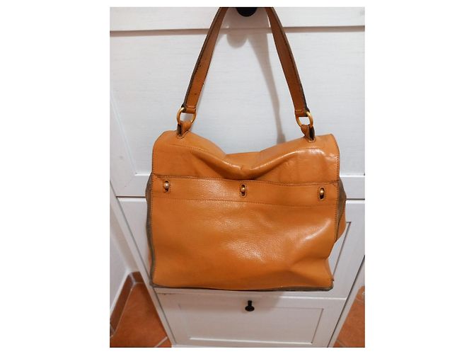 Borsa Yves Saint Laurent Muse Two in pelle color cuoio Marrone - vista 3