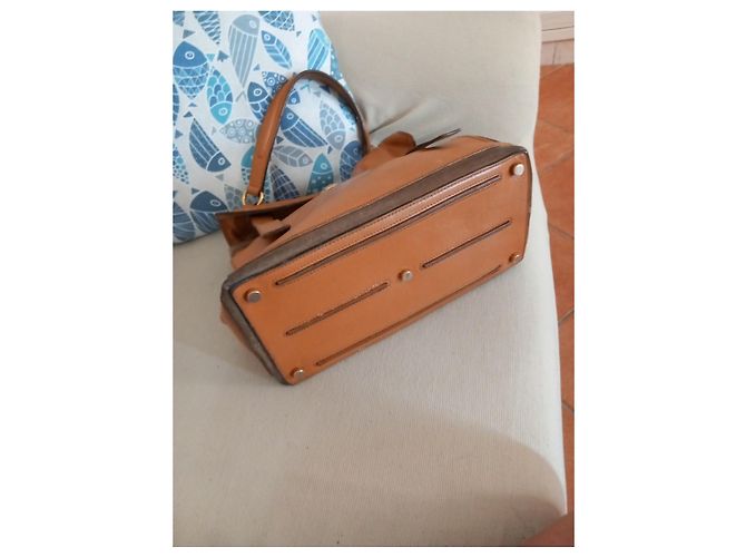 Borsa Yves Saint Laurent Muse Two in pelle color cuoio Marrone - vista 7