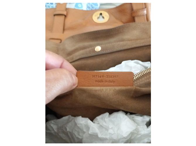 Borsa Yves Saint Laurent Muse Two in pelle color cuoio Marrone - vista 9