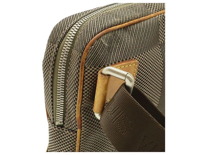 Borsa a tracolla Louis Vuitton Damier Geant Acrobat Cachi - vista 5