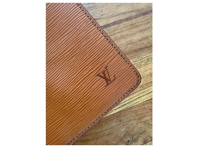 Pochette Louis Vuitton Epi Cuir Marrone - vista 11