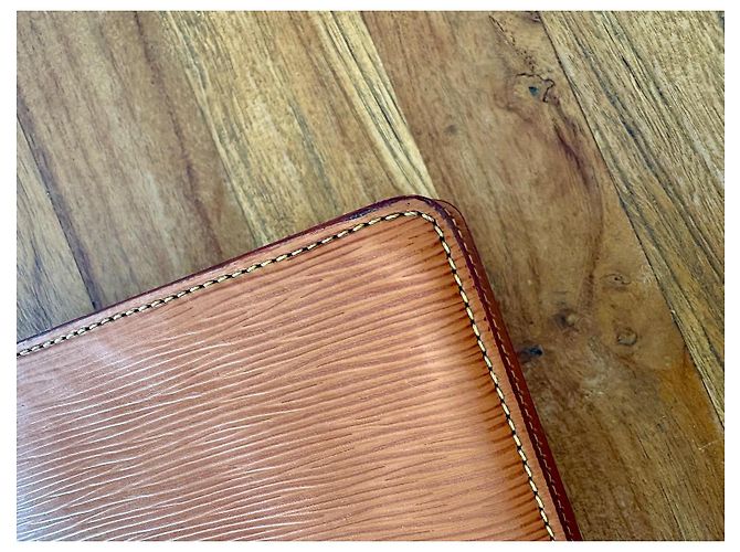 Pochette Louis Vuitton Epi Cuir Marrone - vista 12