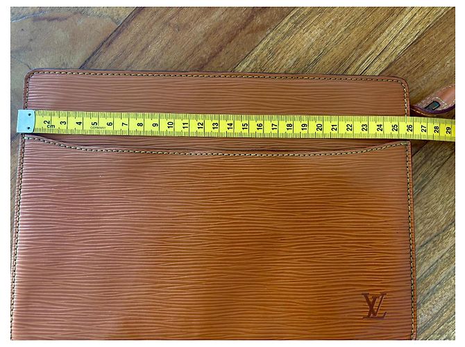 Pochette Louis Vuitton Epi Cuir Marrone - vista 15