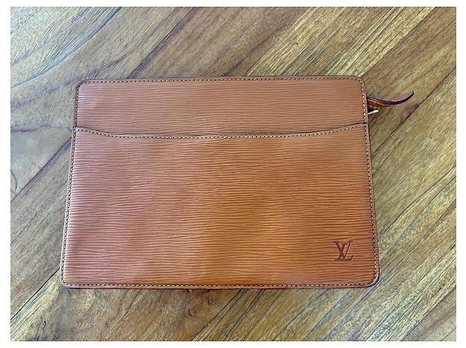 Pochette Louis Vuitton Epi Cuir Marrone - vista 2