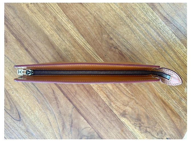 Pochette Louis Vuitton Epi Cuir Marrone - vista 8
