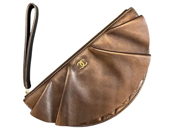 Cambon Clutch Wave in agnello trapuntato Chanel 2019 - vista 3
