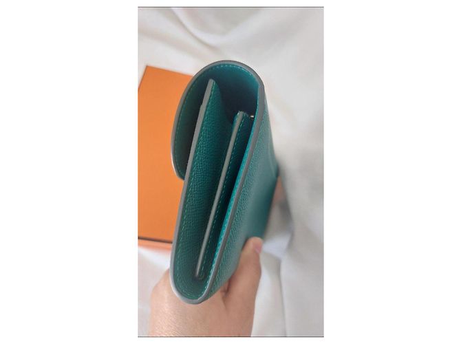 Cartera Hermès Constance en piel Epsom Verde Malachite - vista 3
