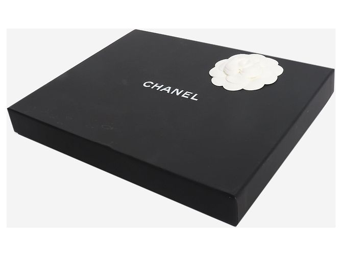 Chanel Weiße CC Kunstperlenkette - Ansicht 6