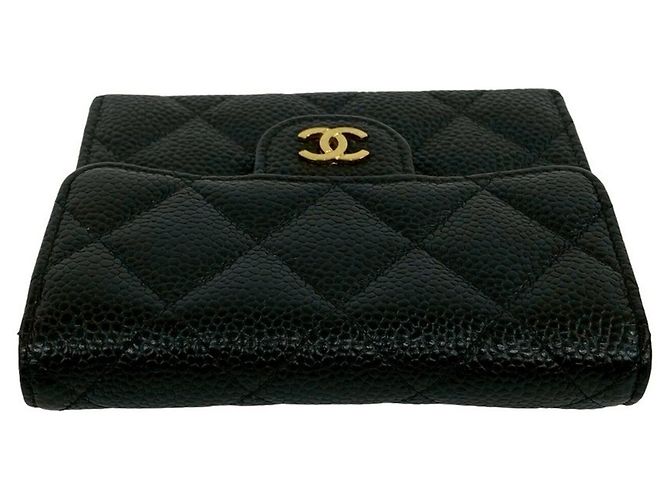 Cartera tríptico Matelassé Chanel en negro - vista 3
