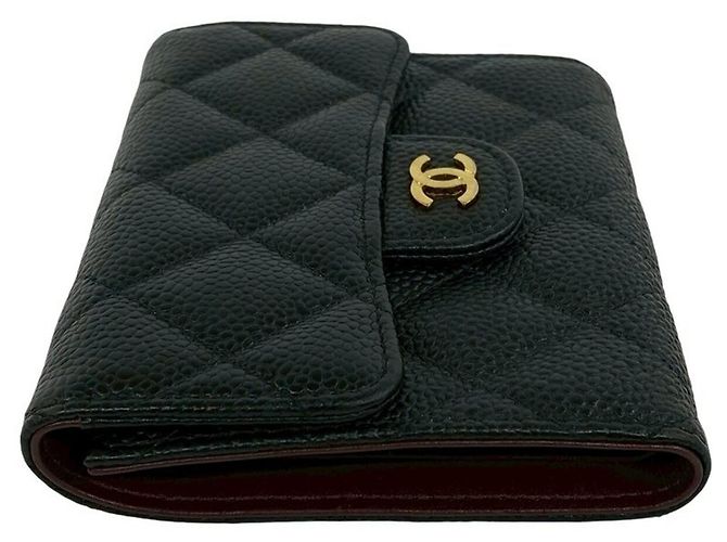 Cartera tríptico Matelassé Chanel en negro - vista 4